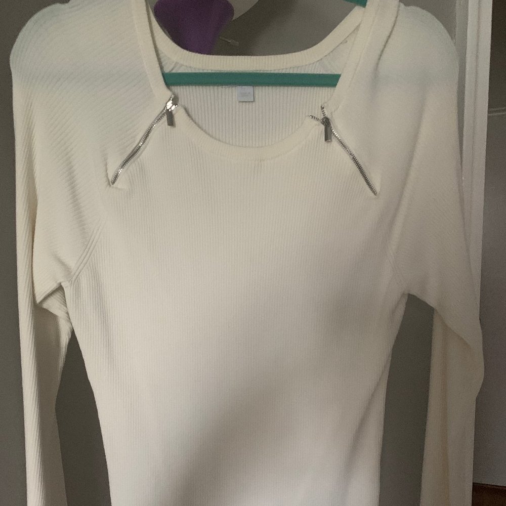 Winter White ribbed NY and Co sweater